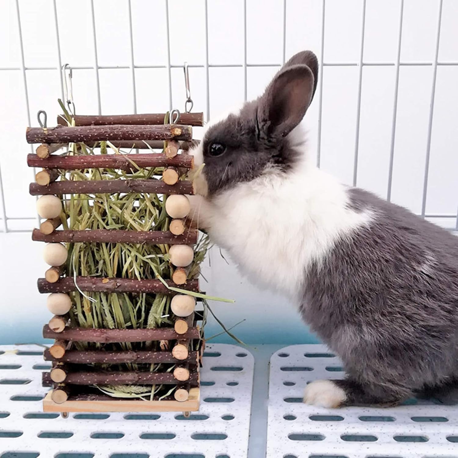 Hanging Apple Wood Rabbit Hay Feeder for Chinchilla Bunny Hamster Gerbil